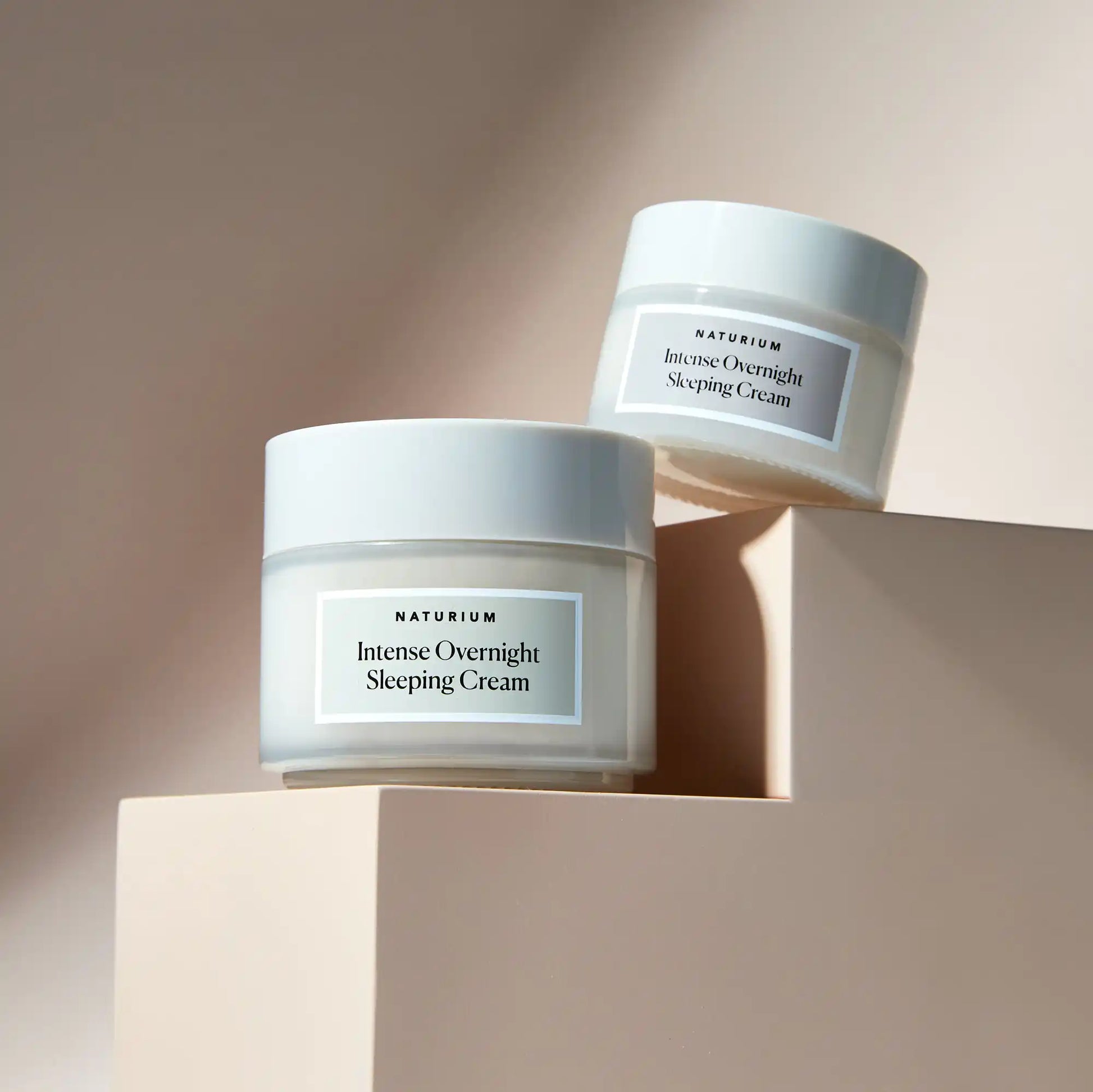 intense-overnight-sleeping-cream-jumbo-d3 11_18_2021_Naturium0552-crop.webp