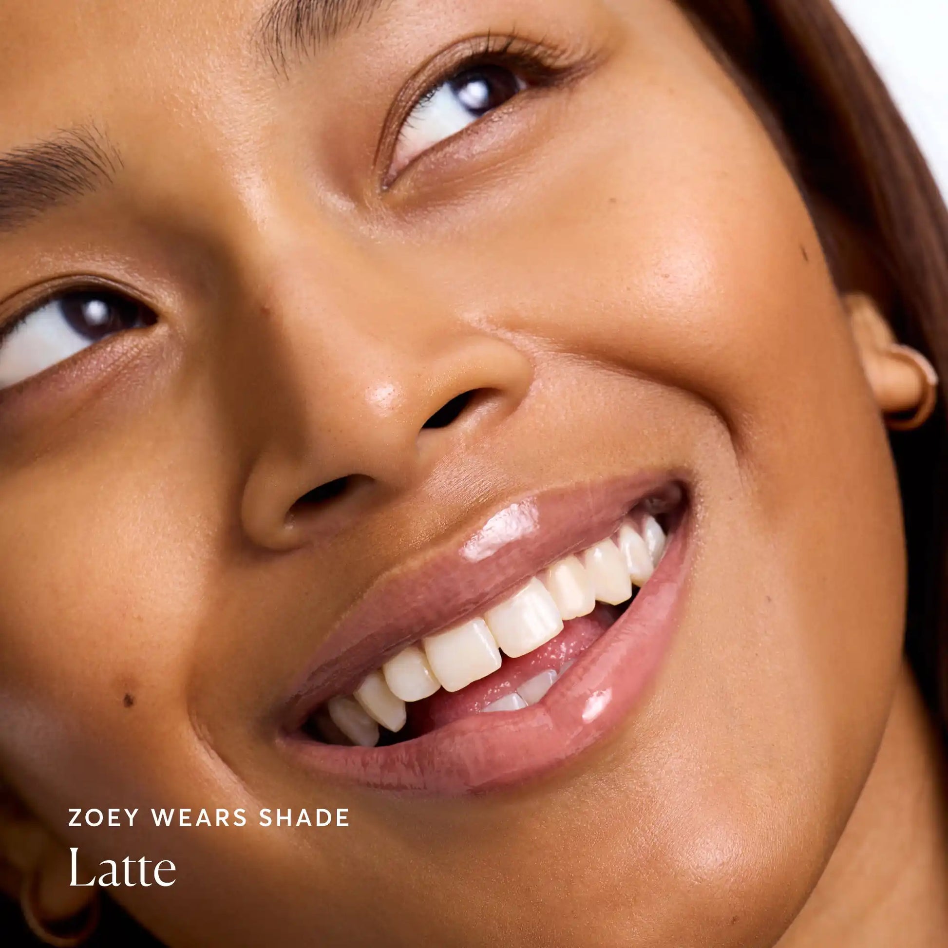 phyto-glow-lip-balm-latte-t0 NATR-60110-Alt-Images-Phyto-Glow-Lip-Balm-Latte-04.webp